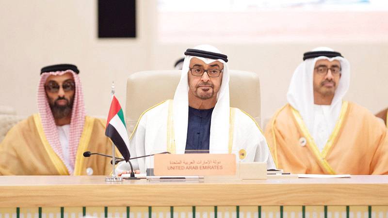 محمد بن زايد يبحث علاقات التعاون مع رؤساء وفود مشاركين في «كوب 28»