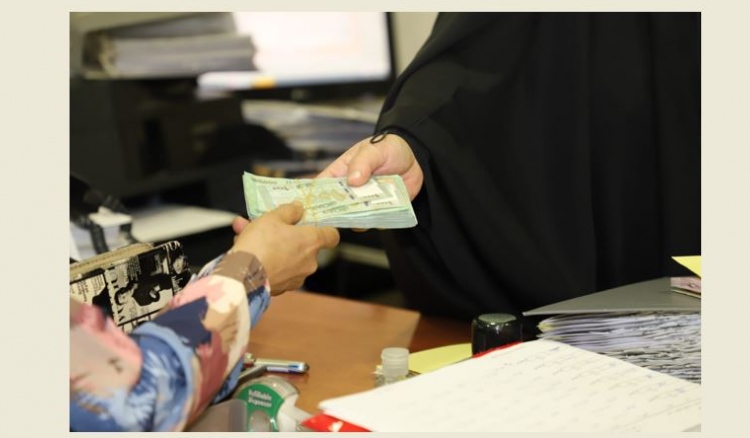 بيت الزكاة والخيرات ينفذ مشروع السلة الغذائية والكسائية