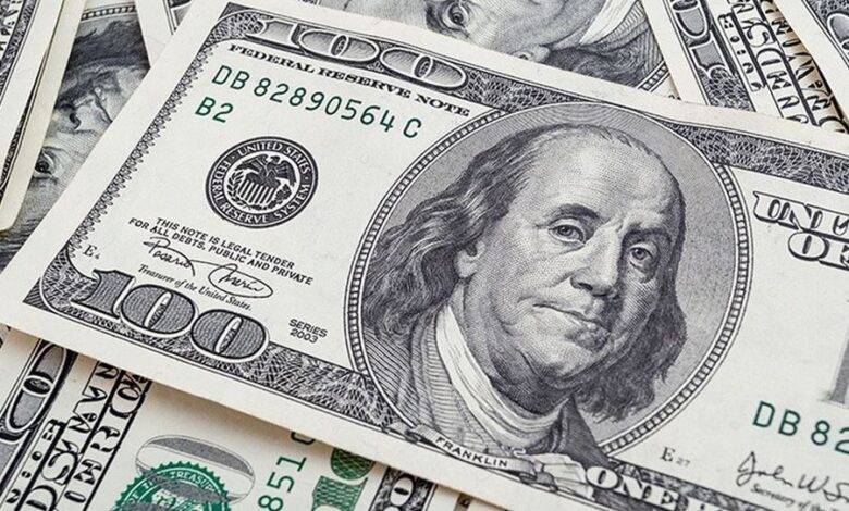 كم سجّل دولار السوق السوداء؟