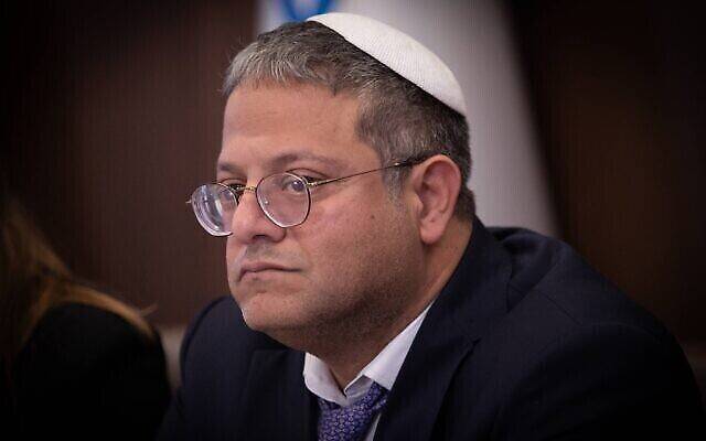 وزير الأمن القومي إيتمار بن غفير يهدّد بإسقاط الحكومة في حال قام نتنياهو بوقف العملية البرية في قطاع غزة