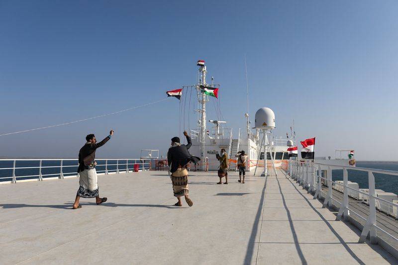 بيان أميركي أطلسي أوروبي يندد بهجمات الحوثيين بالبحر الأحمر