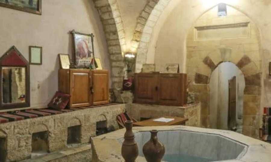 في غزة.. إسرائيل تستهدف معلما أثريا عمره 1000 عام