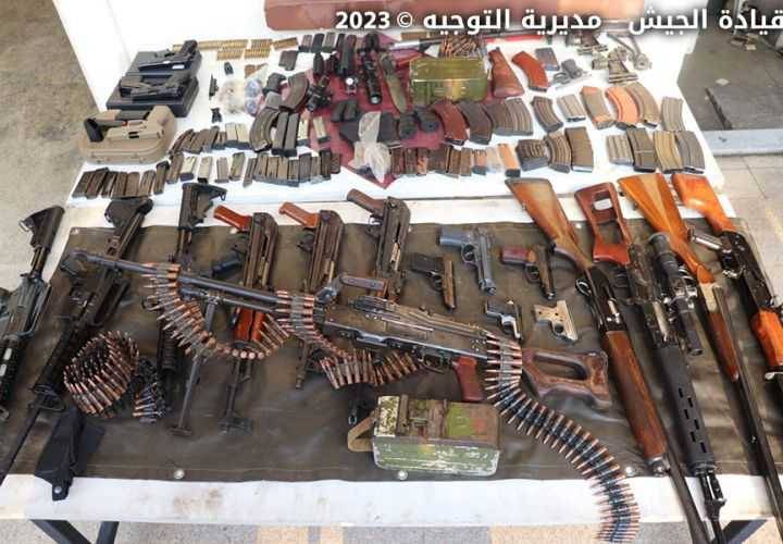 دهم منازل مطلوبين ومطلقي نار وتوقيف 83 وضبط ممنوعات