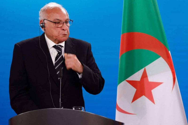 عن العلاقات المغربية - الجزائرية في 2023