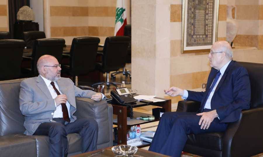ميقاتي يبحث والابيض في توفير اعتمادات تغطية أدوية الامراض السرطانية والمستعصية