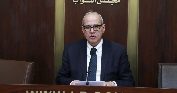 خلف : من نحر الشرعية الدولية وحقوق الانسان في فلسطين لن يحترم القواعد الديموقراطية في لبنان