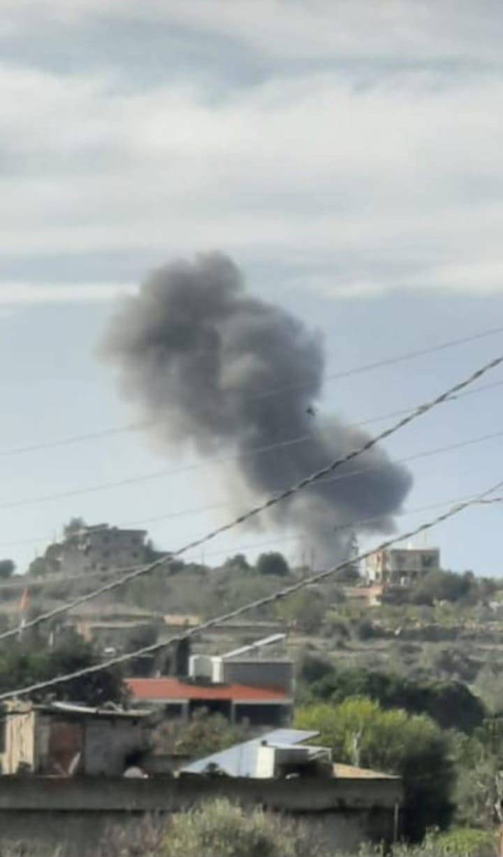 غارات مكثفة على مناطق متفرقة جنوباً