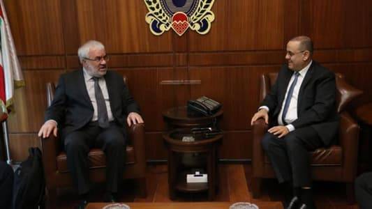 هذا بحثه البيسري مع مدير المخابرات القبرصي