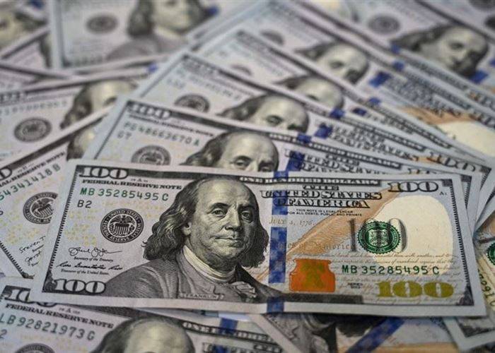 كم سجّل الدولار في السوق السوداء؟