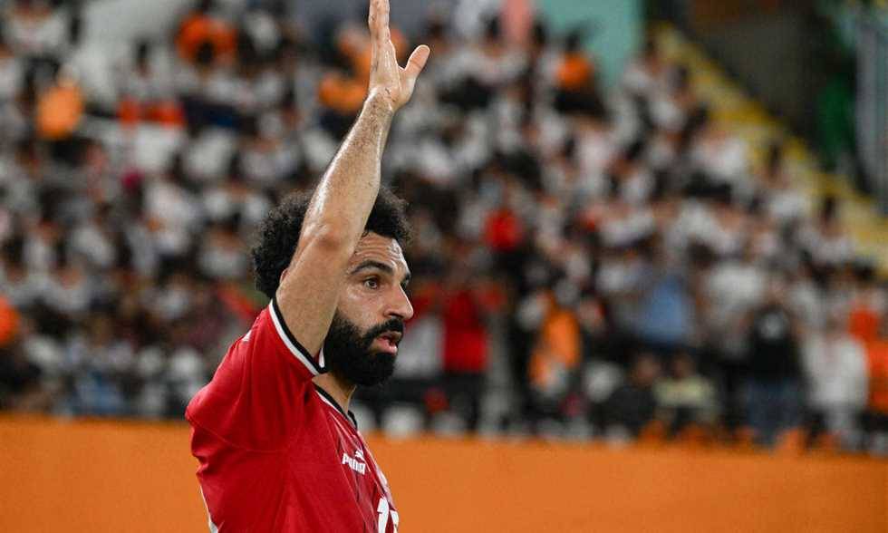ليفربول يعلن خطة علاج محمد صلاح.. وموعد عودته إلى مصر