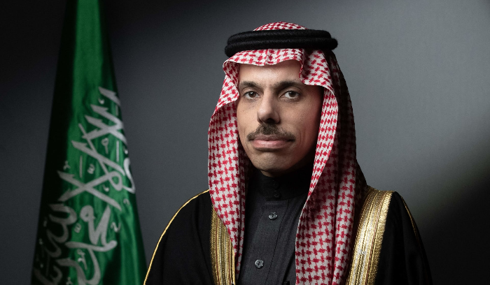 وزير الخارجية السعودية يحذر من خطورة تصاعد التوتر في المنطقة
