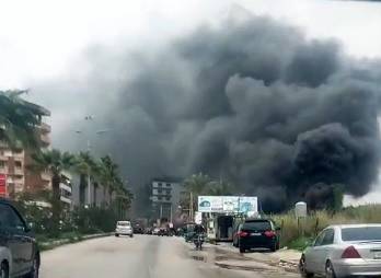 حريق كبير يلتهم معملاً للحدادة في صيدا
