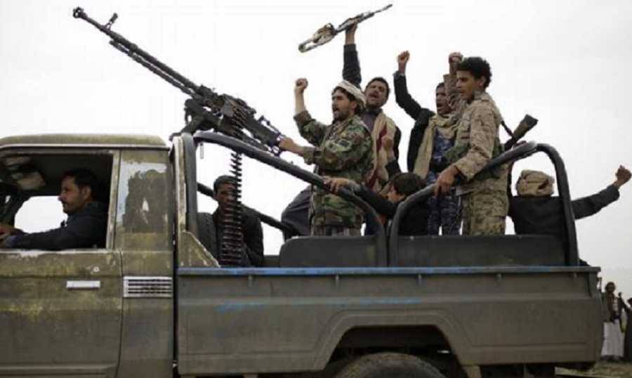 الحوثيون يتعهّدون الردّ على الضربات الأميركية والبريطانية