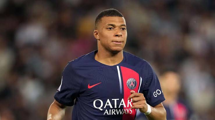 ديكو: تعاقد برشلونة مع مبابي سيجعلنا 