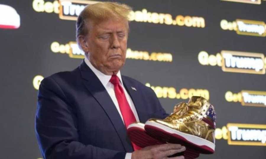 ترامب يفاجئ الأميركيين بـ