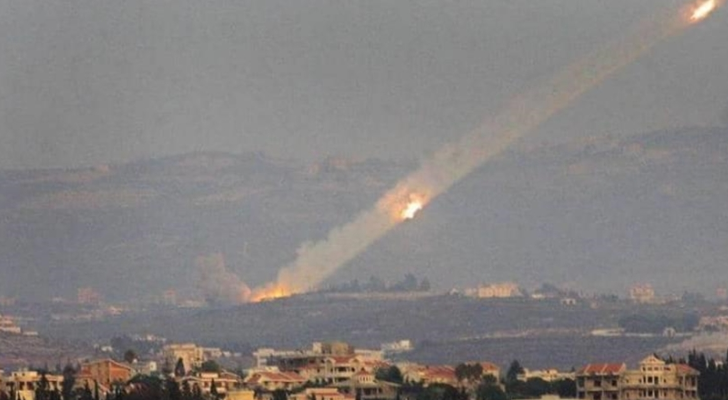 رشقة صاروخية تنطلق من لبنان في اتجاه إصبع الجليل شمال فلسطين