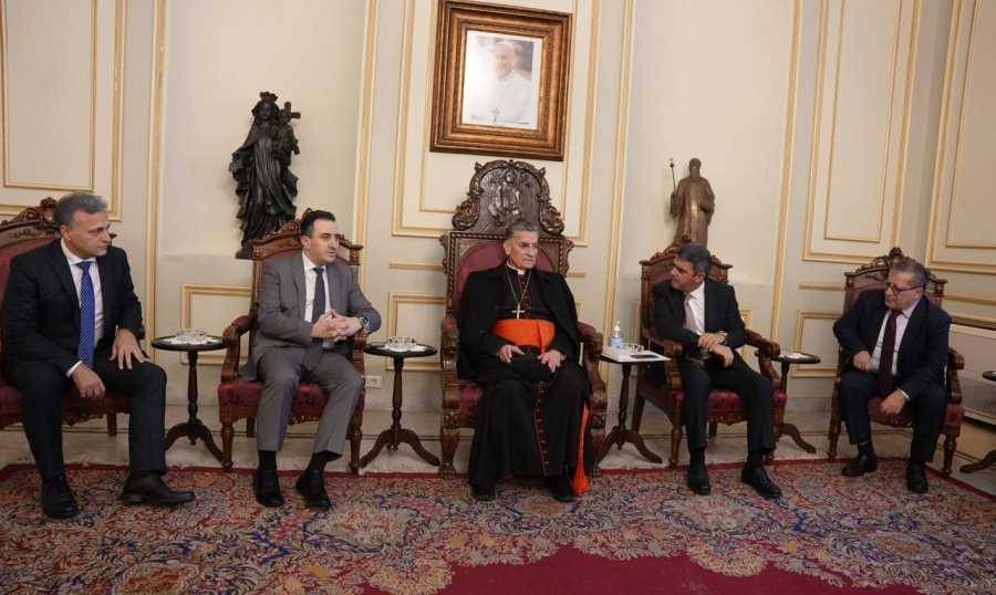 السفير المصري ووفد من 