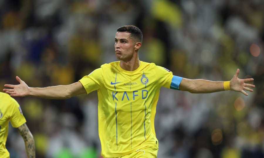 بعد عام على انتقاله للسعودية.. الكشف عن راتب رونالدو مع النصر