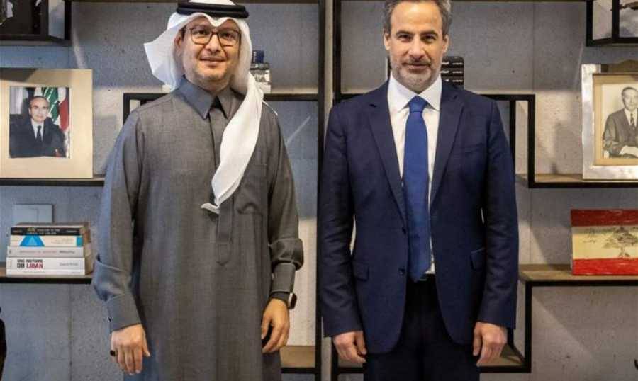 اوضاع لبنان والمنطقة بين معوض والبخاري