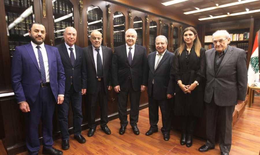 المر مستقبلاً نقابة الصحافة: ملتزمون مع فرنجية وندعو الحريري للعودة