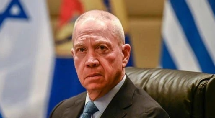 وزير الدفاع الإسرائيلي: نوضح لأعدائنا في كلّ مكان بالشرق الأوسط أنّ ثمن أيّ عملية ضدنا سيكون باهظاً