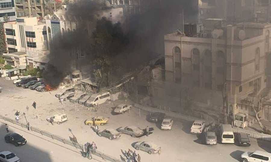 غارات إسرائيلية قرب السفارة الإيرانية في دمشق.. ومقتل ‏قيادي إيراني