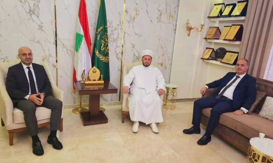 ياسين يزور المفتي غزاوي مهنئاً بالفطر