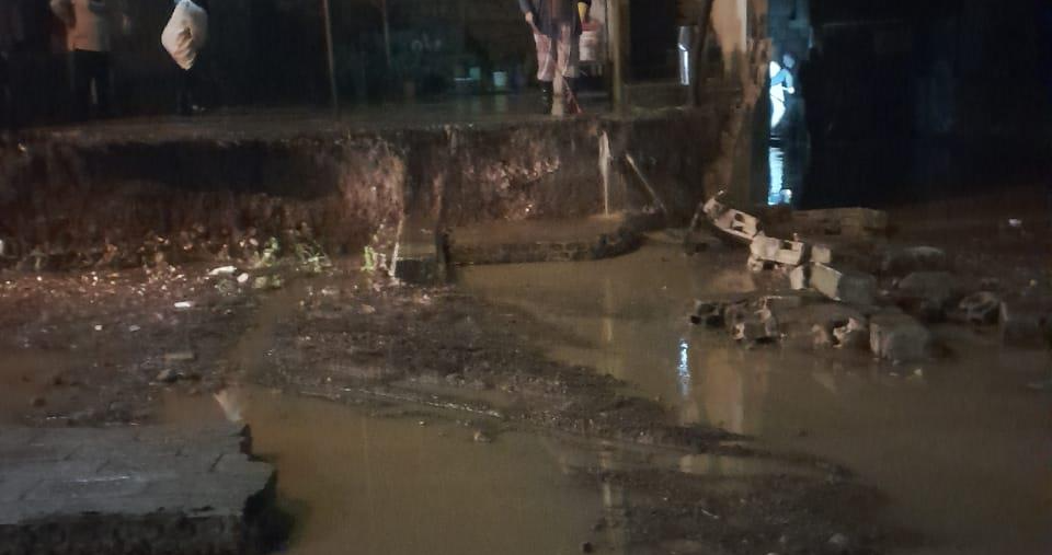 السيول تغمر منازل ومحال علي النهري البقاعية