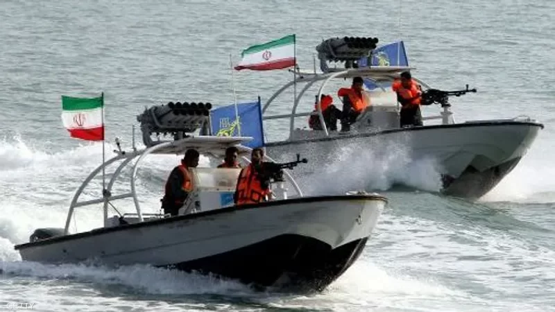 إيران تفرج عن طاقم السفينة المرتبطة بإسرائيل