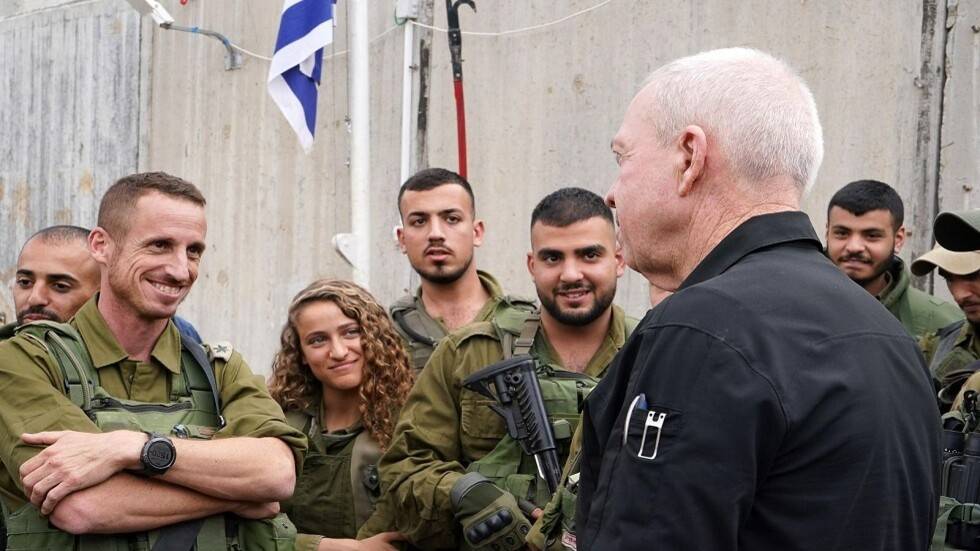 غالانت من الحدود مع لبنان: مستعدون لكل الخيارات