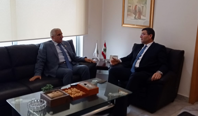 وزير الزراعة يستقبل المديرالعام التنفيذي لـ