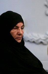 والدة أمين عام 