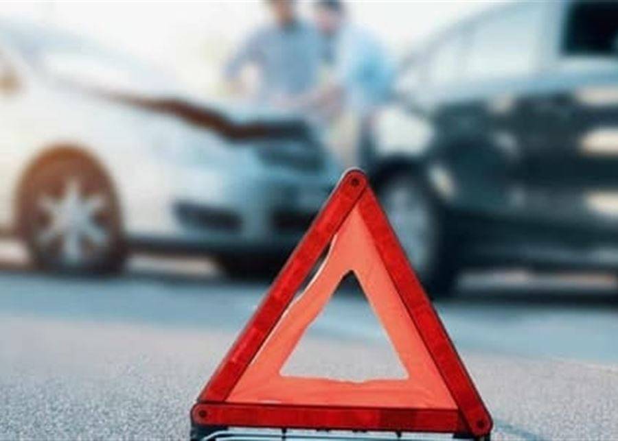 جريحان في انحراف سيارتهما على طريق الضنية