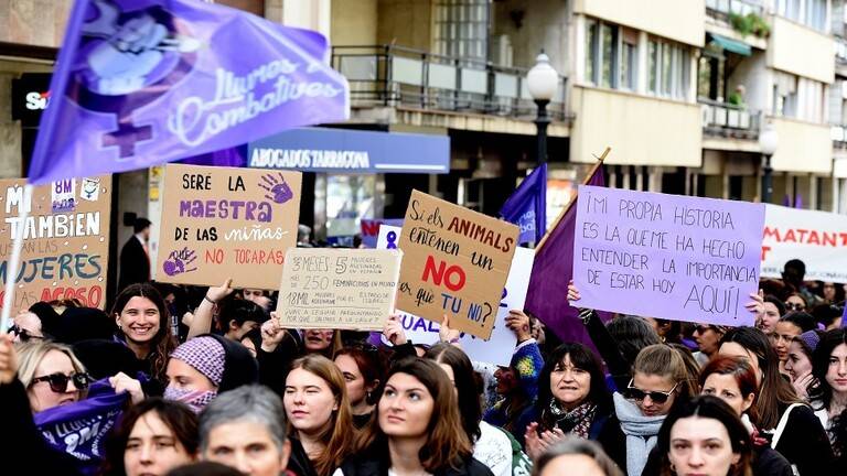 تقرير: 23% من المناصب الوزارية تشغلها النساء ويشكلن ثلث الوزراء تقريبا في 141 دولة