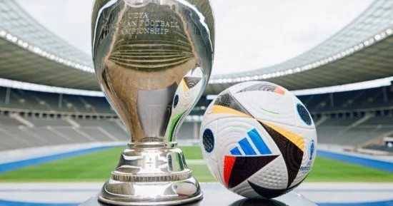 فوز النمسا على بولندا 3 - 1 في بطولة أوروبا