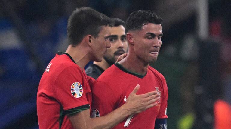 رونالدو يكشف سبب بكائه ويصدم جماهير البرتغال بقرار نهائي