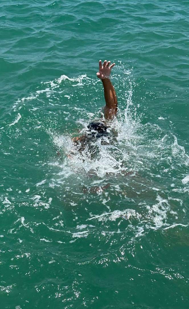 تحذير من خطر الغرق بسبب سرعة الرياح وارتفاع الأمواج والتيارات المائية