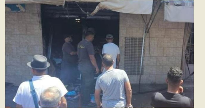 حريقان في محلين تجاريين