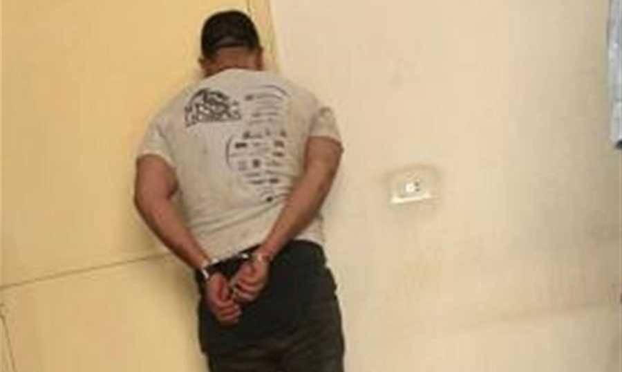 يسرق السيّارات ويروج العملة المزيّفة... توقيف أحد المطلوبين الخطيرين في البقاع