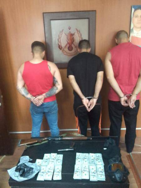 فبرك عملية تعرّضه للسلب بقوة السلاح وسرق أكثر من 200 ألف دولار!
