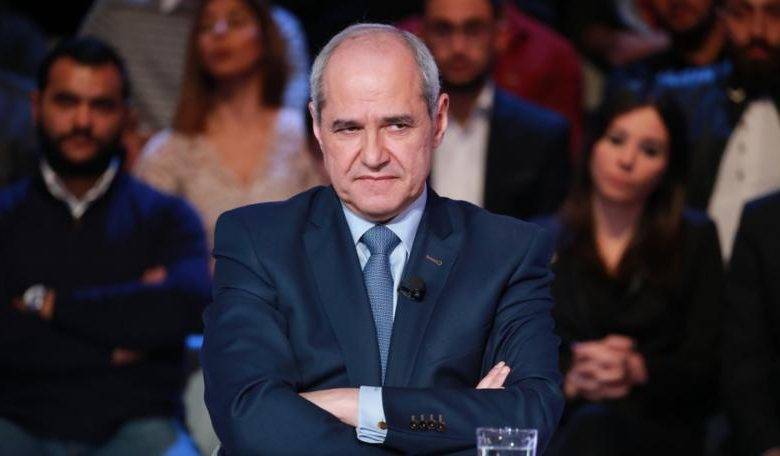 خلف: لا حياة لمن تنادي