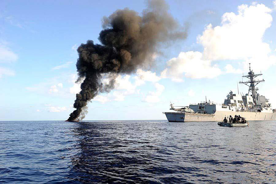 لأول مرة منذ أسبوعين.. استهداف سفينة حاويات في خليج عدن