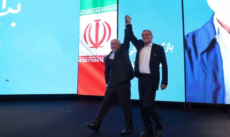 هل بدأت الصراعات الداخلية في طهران؟