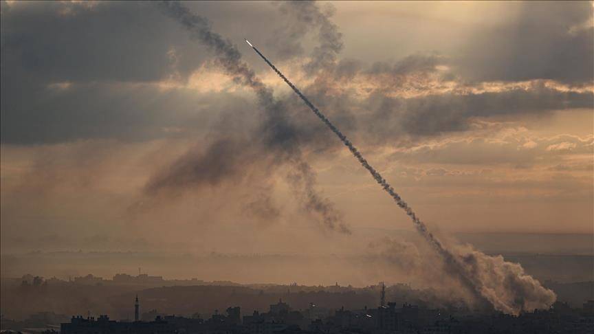 صواريخ الفصائل الفلسطينية تستهدف مستوطنات عدة بغلاف غزة