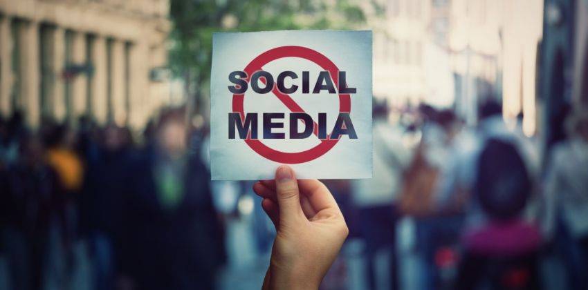 الحقيقة وحرية التعبير في خدمة الاقتصاد