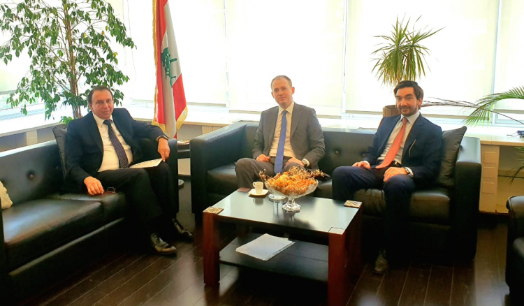 شرف الدين يبحث مع القائم بالاعمال الروسي ملف النازحين السوريين