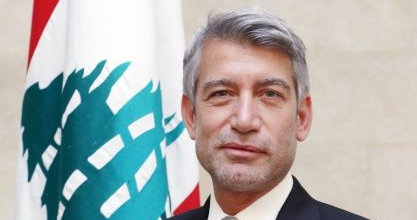 فياض: شحنة الوقود الجزائري إلى لبنان هبة 