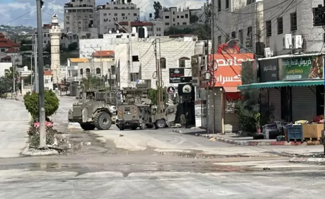 الاحتلال يواصل عدوانه على مدينة طولكرم ويقتحم مخيمها