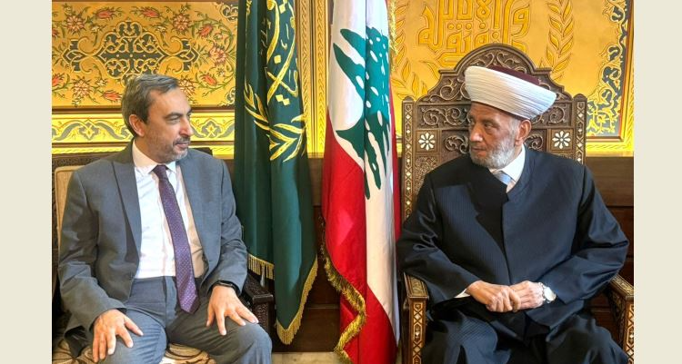 المفتي دريان يبحث مع زوّاره في الأوضاع