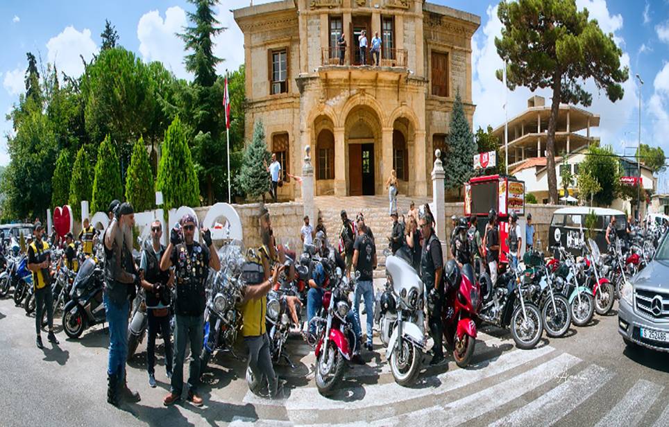 جزين تستقبل 250 دراجاً من فريق 